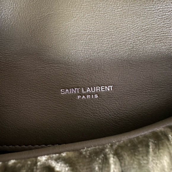 YSL Velvet Loulou Puffer - Picture 5 of 11